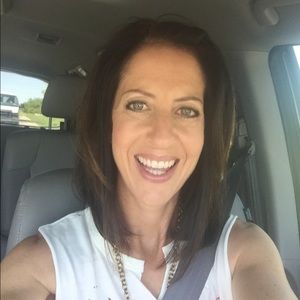 Meet your Posher, Ellen